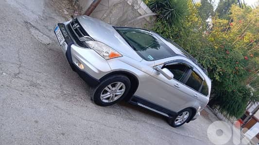 هوندا سي ار في 2011