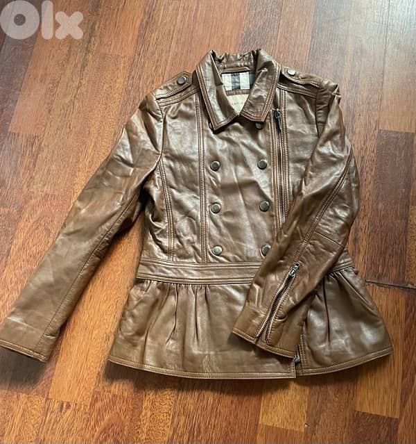 جاكيت جلد أطفال BURBERRY أصلي – عمر 8–9 سنوات 1