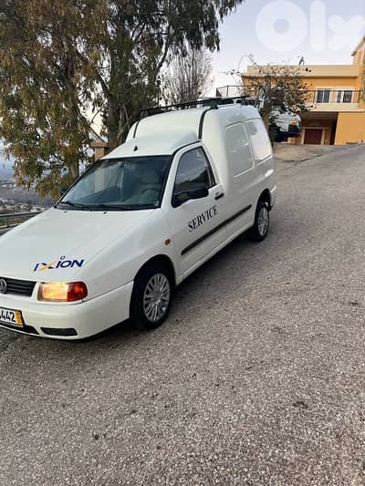 أوبل آدم 2000