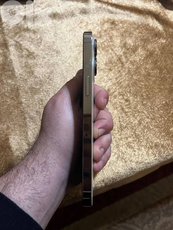 iPhone 14 Pro Max – 256GB – Gold $650. 1