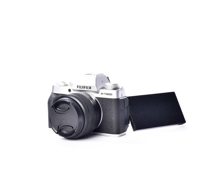 FujiFilm x-t200 2