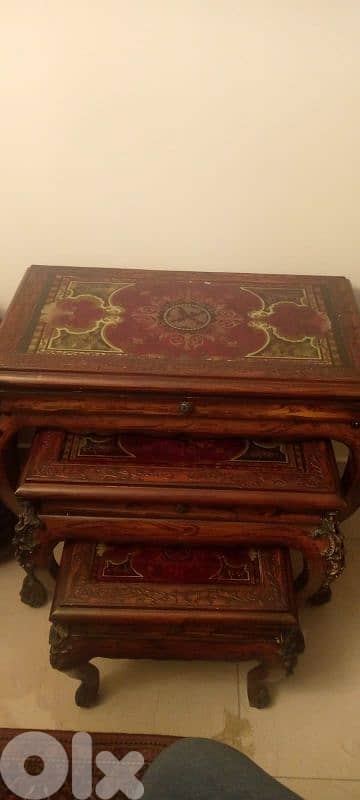 طاولات انتيك 2