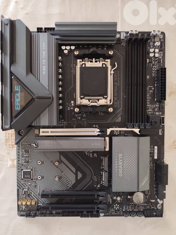 Gigabyte X870 WIFI7 AM5 motherboard +Crucial ddr5 ram 2