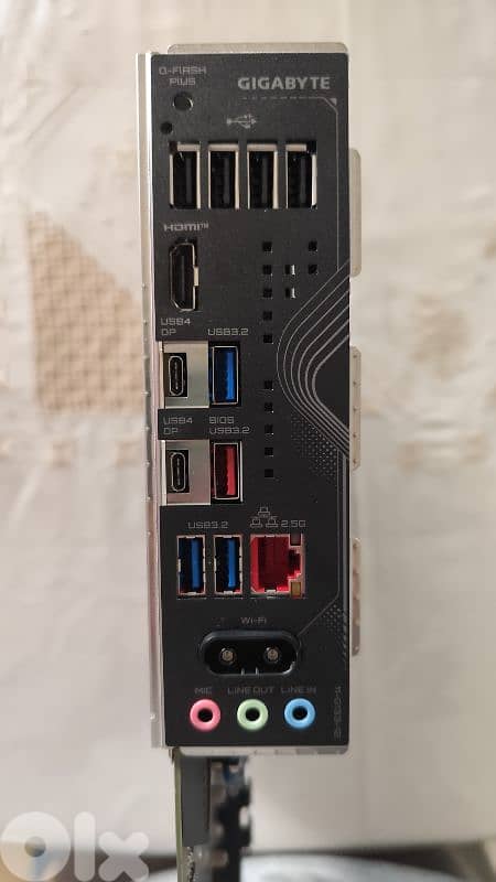 Gigabyte X870 WIFI7 AM5 motherboard +Crucial ddr5 ram 5