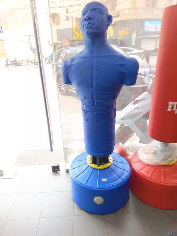 Freestanding punching dummy new 1