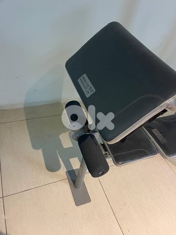 Bench adj like new domyos brand 3