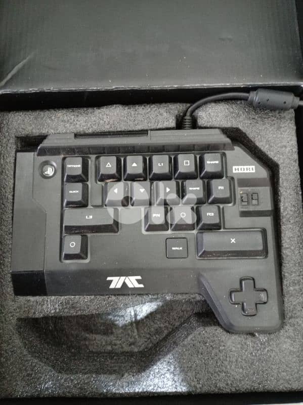 Hori Tac keyboard + Cougar Deathfire EX mouse 1