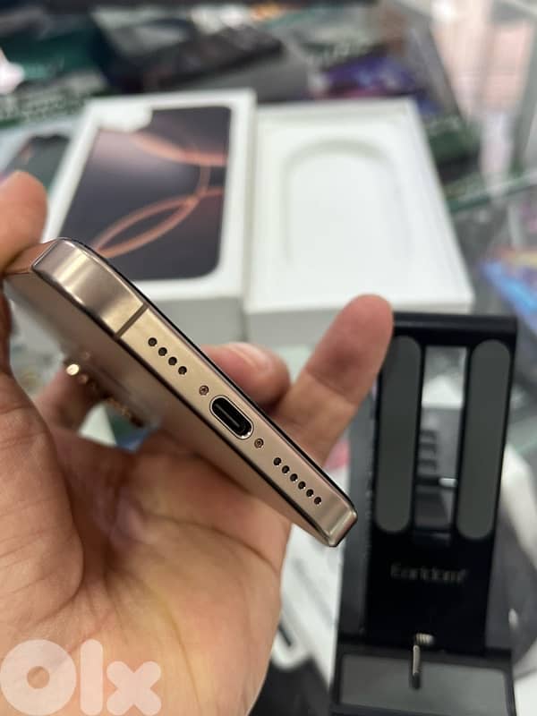 iphone 16 pro max 256gb Desert battery 97% apple warranty ktir ndif 4