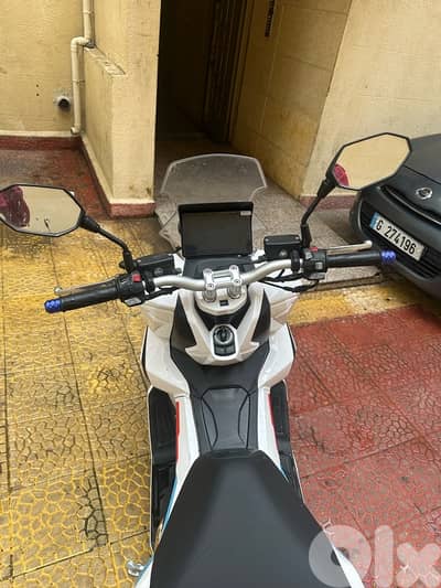 ADV 180 cc like new for sale