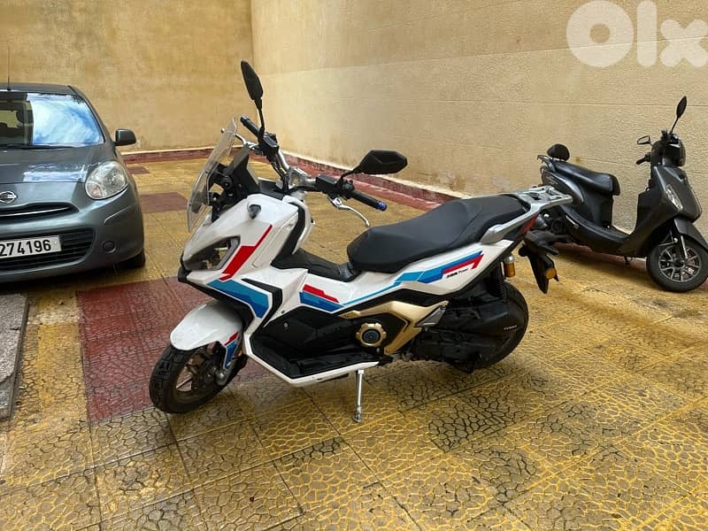 ADV 180 cc like new for sale 2