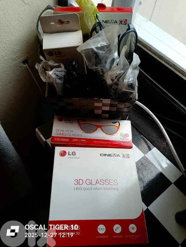 BLU-RAY LG. 3D+17 3D Glasses+2 DualGames 2 in 1 Screen+ 25 Original 3D 9