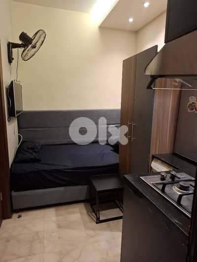 Mini studio for one person only without windows