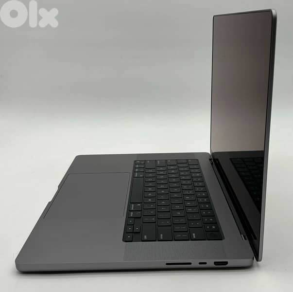 MacBook pro 2021 M1 Max 16 inch 4