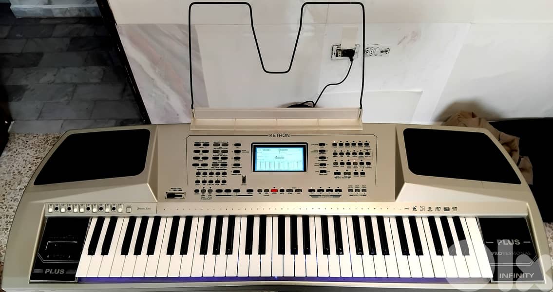 Ketron vega infinity plus like new 3