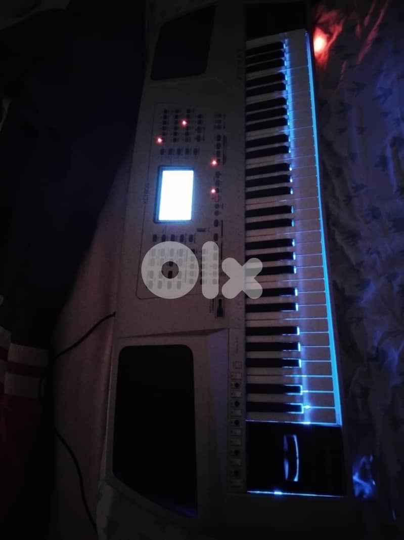 Ketron vega infinity plus like new 7