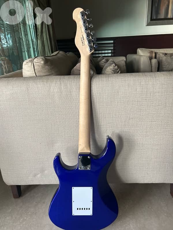Blue Electric Guitar Yamaha  EG112C (Brand New) 1