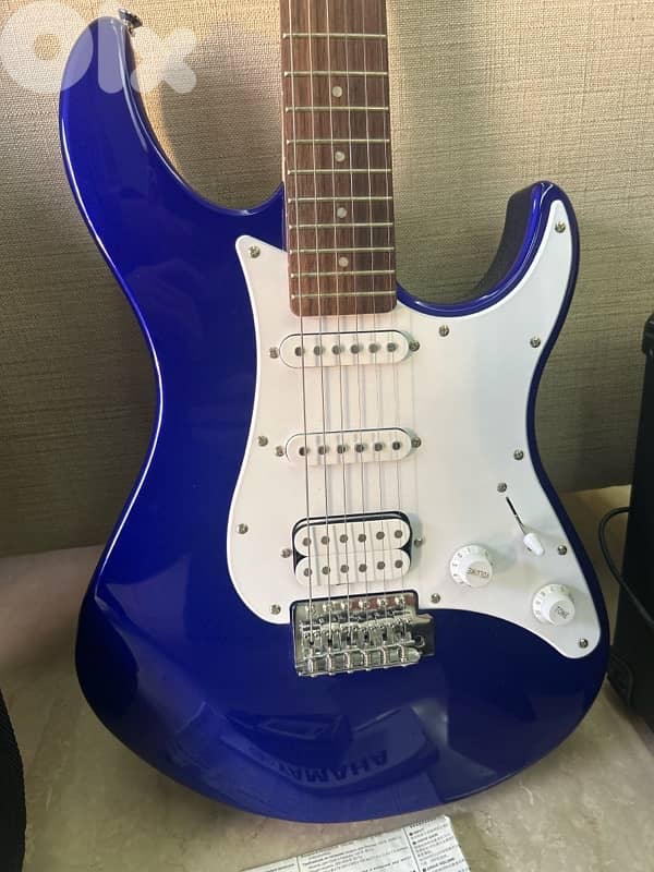 Blue Electric Guitar Yamaha  EG112C (Brand New) 9