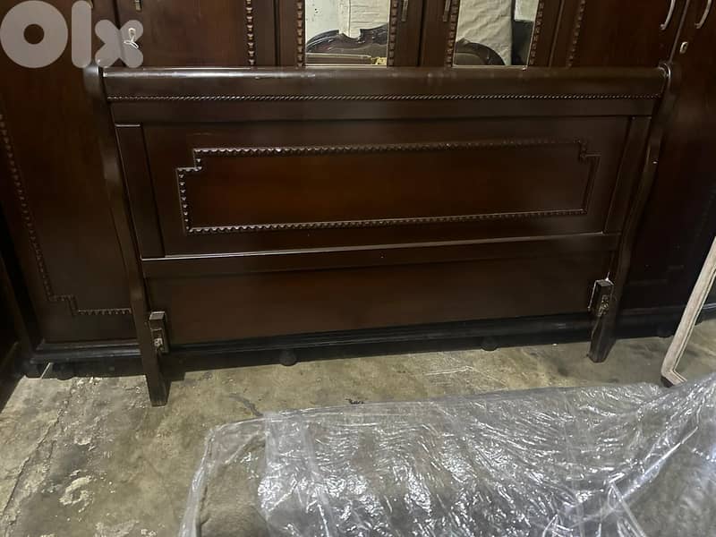 اوضة نوم شغل توصاية خشب زان ولاتي ملبسة قشر 5