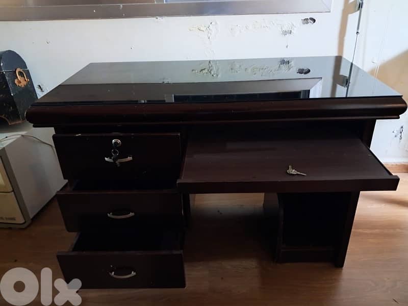 Desk black in wood nice for a room or office 1