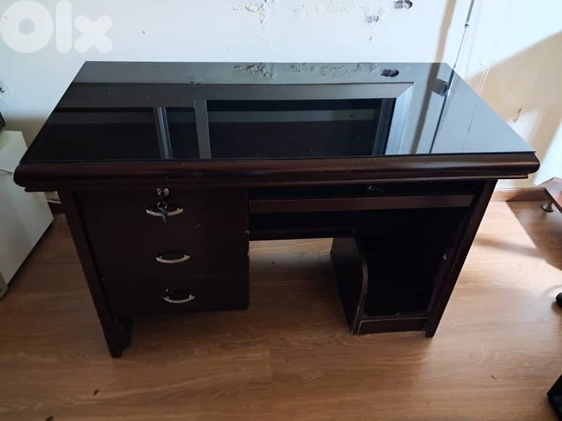 Desk black in wood nice for a room or office 2
