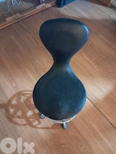 chair leather with wheels