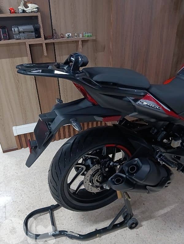 Bajaj Dominar 400cc 0klm abs injection full led dealer warranty 2