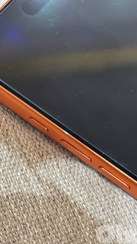 iPhone 17 Pro Max (Minor Scratches] 4