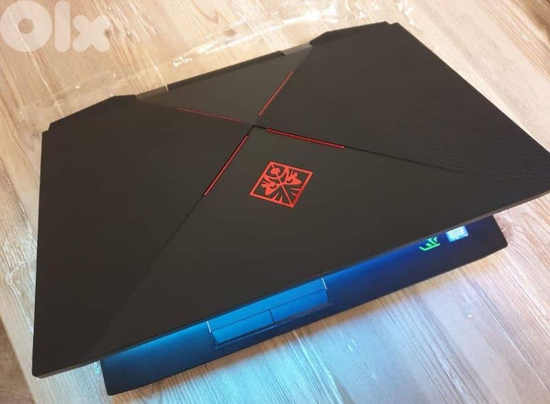 HP Omen 15-dc0xxx 2