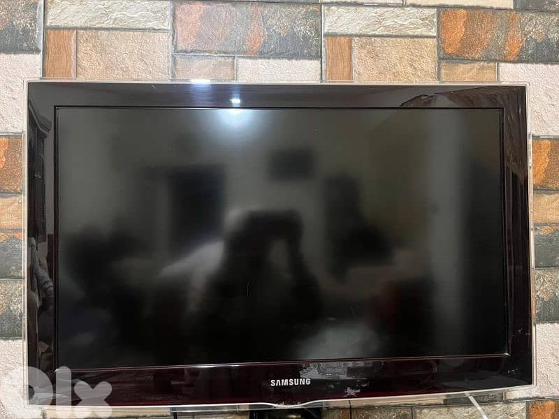 للبيع التلفزيون وطاولة التلفزيون 1