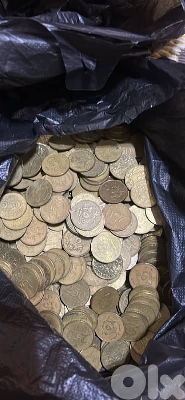 Lebanese coins 500L. L. 113 pcs  Lebanese coins 250 L. L 1,088 pcs 1