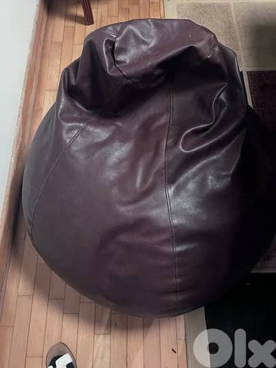 Leather pouf (bean bag)