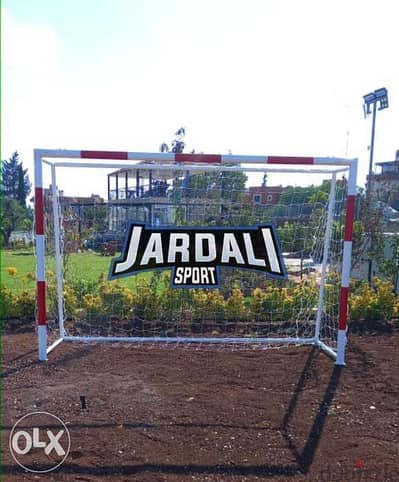 تجهيز ملاعب كرة القدم