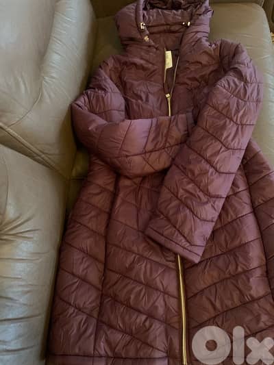 women,s Burgandy coat from river’s