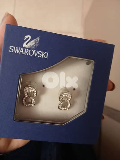 Swarovski silver earrings