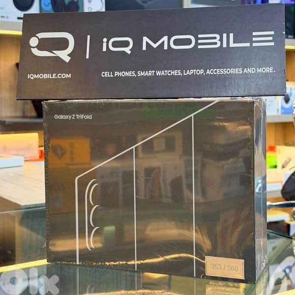 Samsung Z TriFold one piece only 1