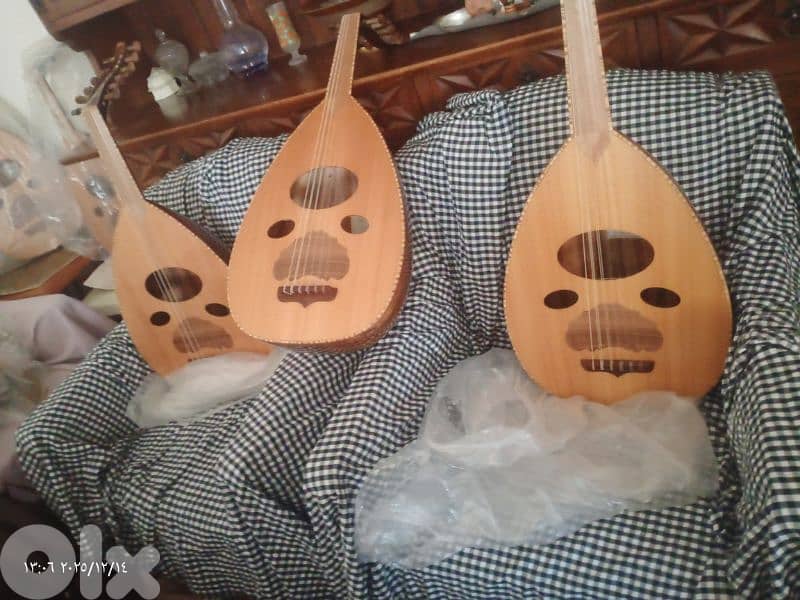 عود  مميز بسعر مميز *عود زرياب   *الصوت الذي يلامس الروح للاستفسار 2