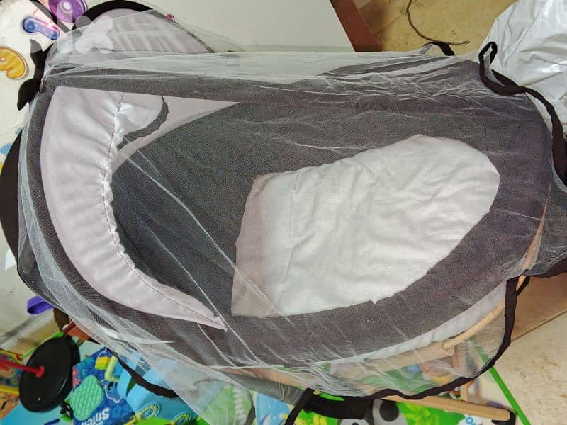 سرير متنقل / نقال 1