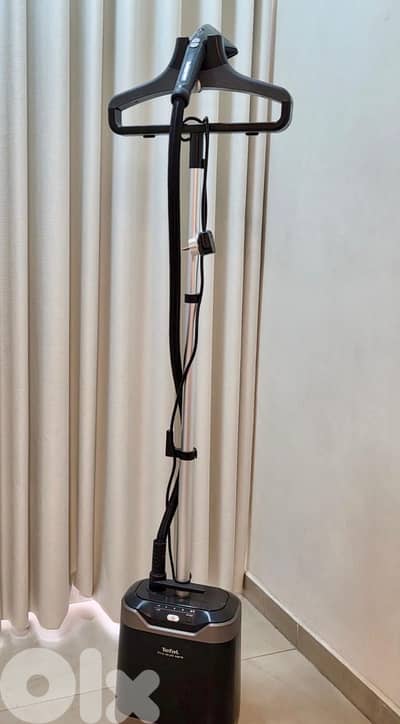 Tefal steam ironing machine slightly home used to sell half the price