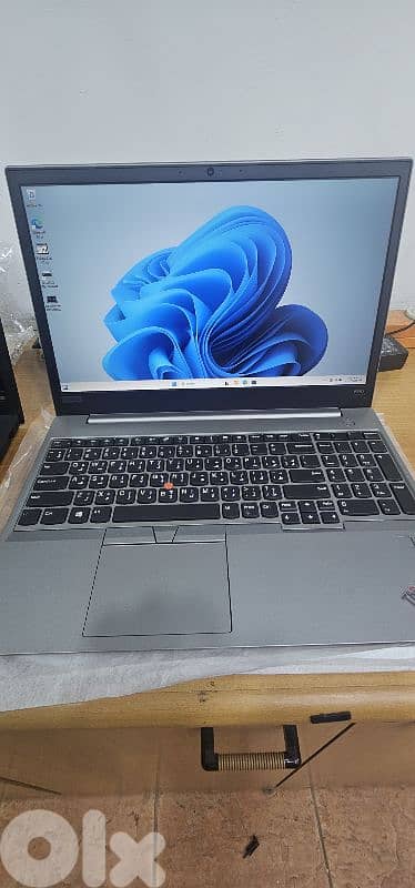 Lenovo i7 8gen /  Screen 15.6 FHD 3