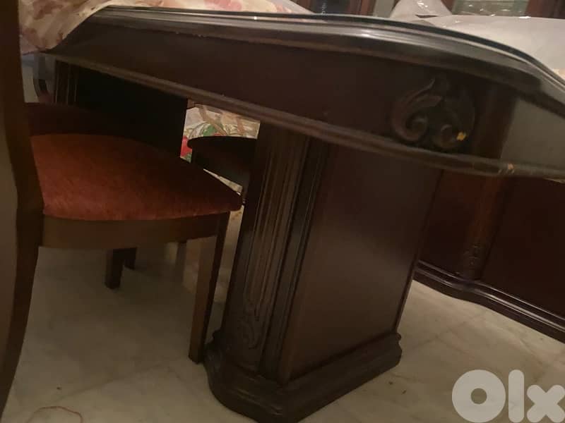 full dining room table 8 chairs and big closet 3