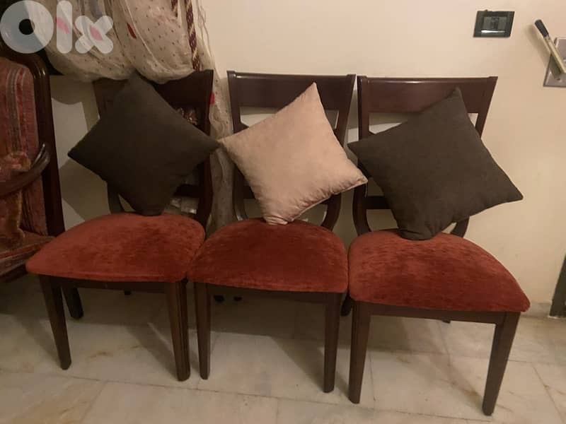 full dining room table 8 chairs and big closet 6