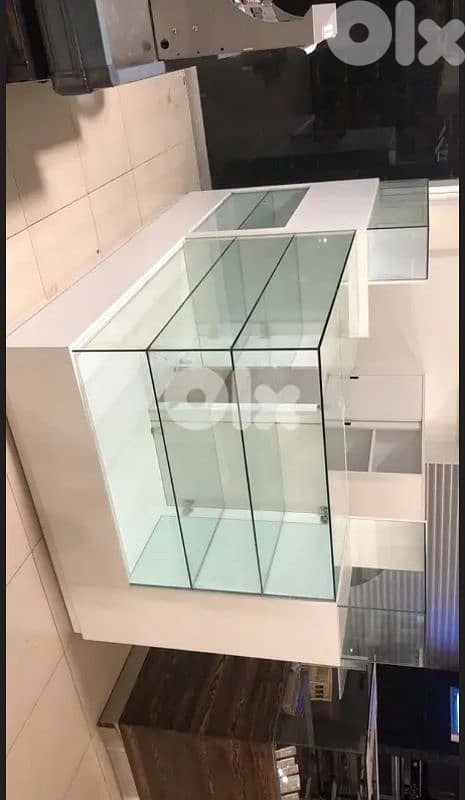 small glass and white wood shop 2