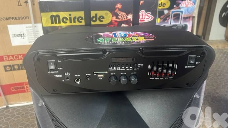 Meirende 15″ Trolley Wireless RGB Karaoke Speaker + 2 Mics 2