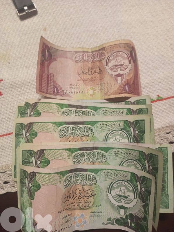 تسعة اوراق من فئة عشرة دنانير اصدار ١٩٦٨ حالة ممتازة 2