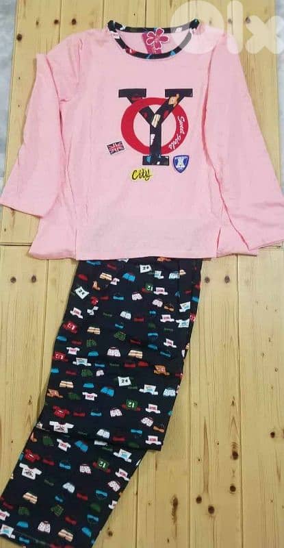 للبيع نسائي بيجامات + كولونات+ تياب داخلية  بسعر مغري للتواصل 70133418 2