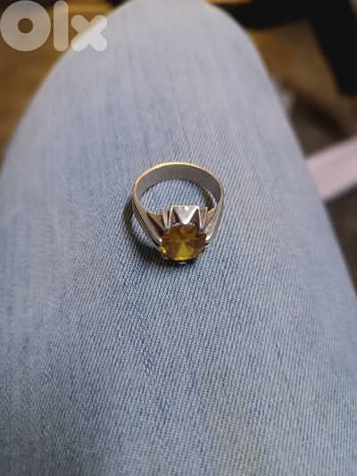 خاتم فضة مع حجر سيترين