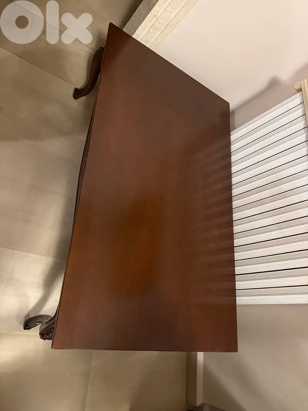 Sofa + 2 arm chairs + coffee table 8