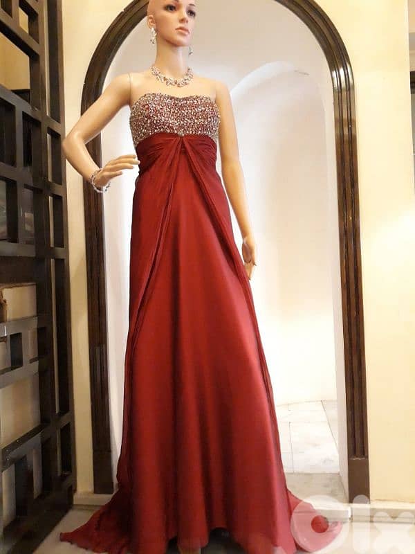 فستان سهره كتير مرتب ومميز 1