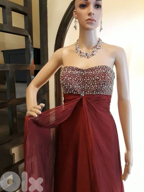 فستان سهره كتير مرتب ومميز 2