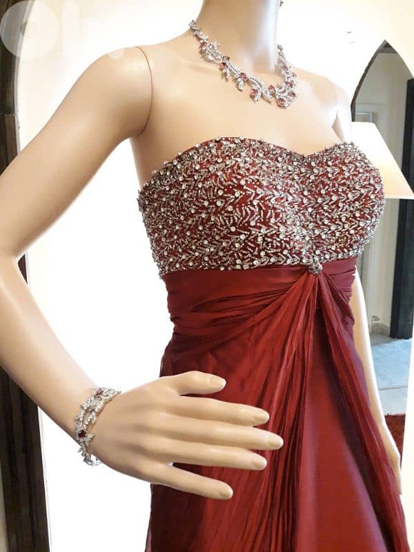 فستان سهره كتير مرتب ومميز 4